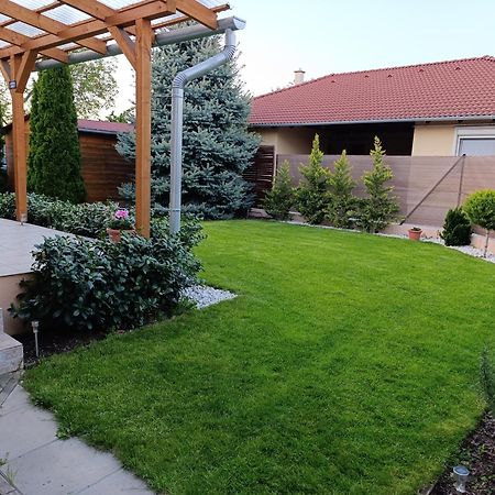 Budapest Airport Apartment Eksteriør bilde