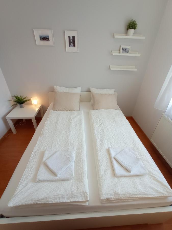 Budapest Airport Apartment Eksteriør bilde