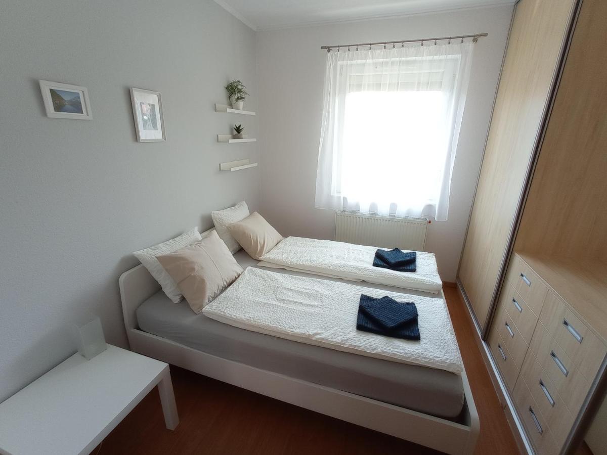Budapest Airport Apartment Eksteriør bilde