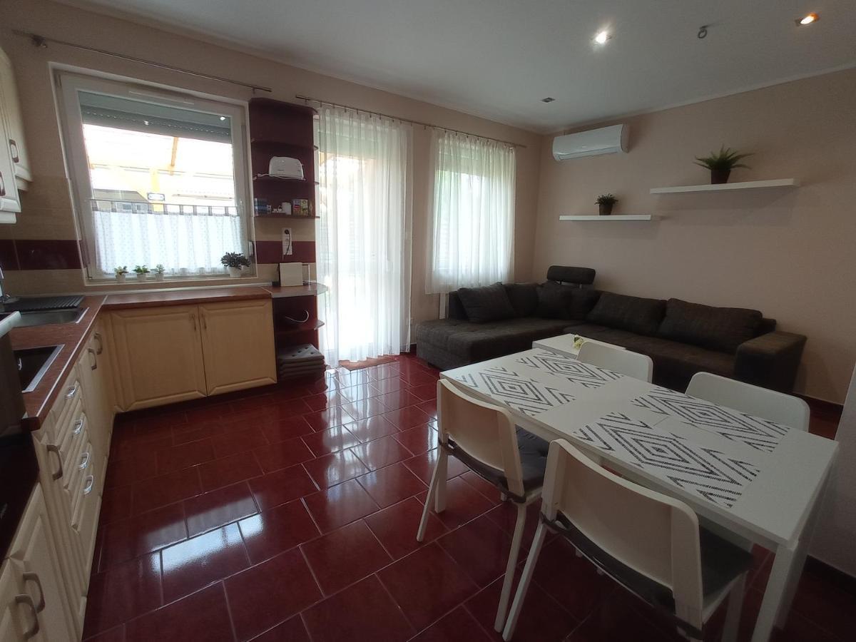 Budapest Airport Apartment Eksteriør bilde