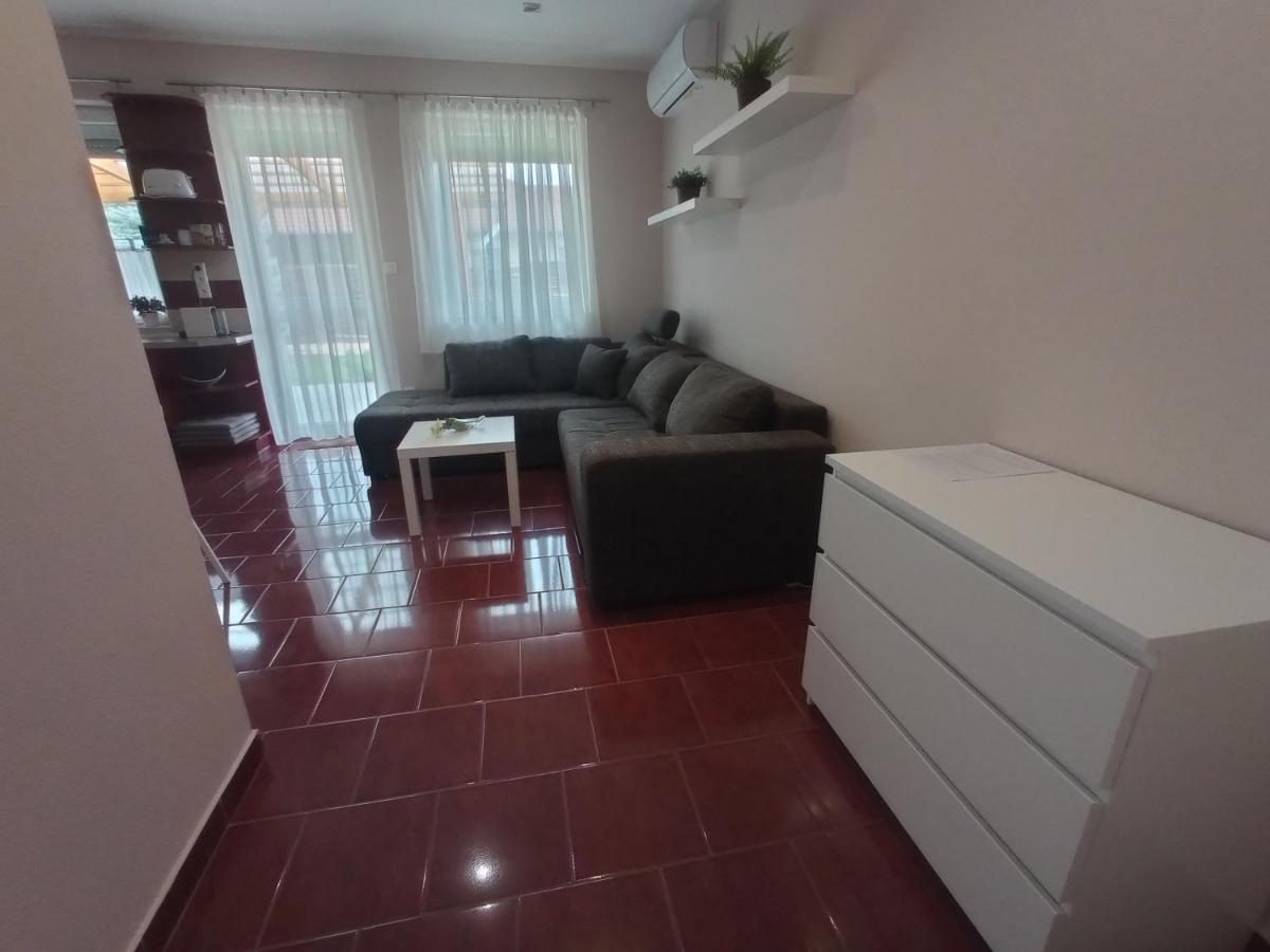 Budapest Airport Apartment Eksteriør bilde