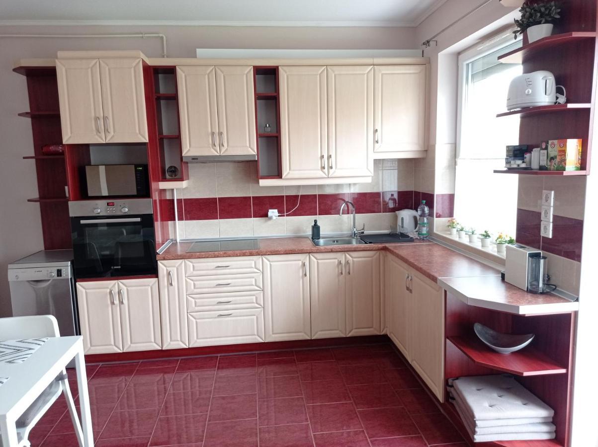 Budapest Airport Apartment Eksteriør bilde