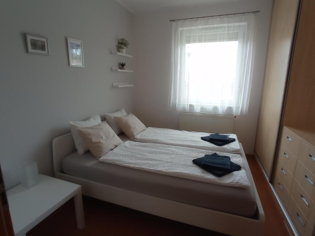 Budapest Airport Apartment Eksteriør bilde