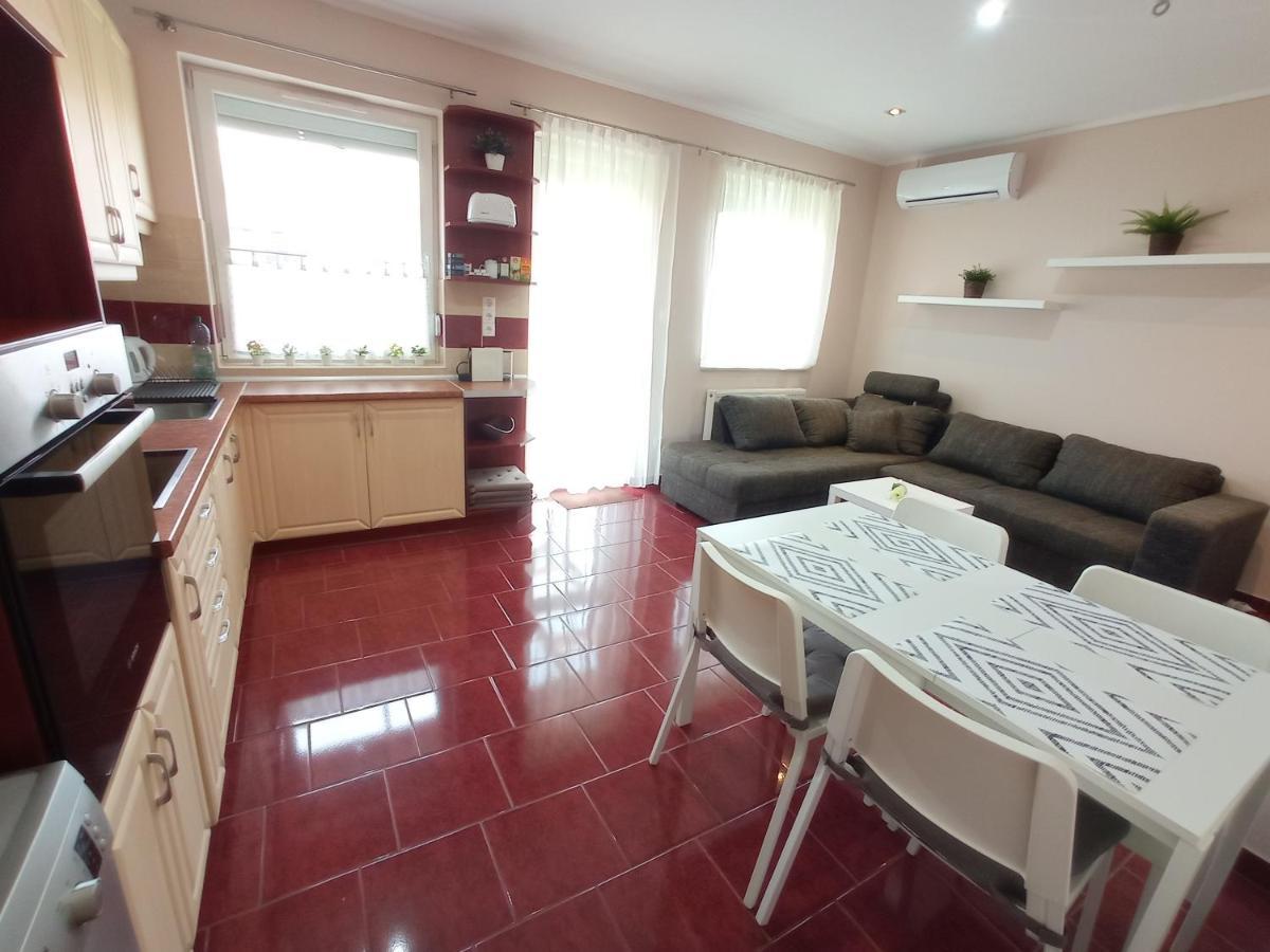Budapest Airport Apartment Eksteriør bilde