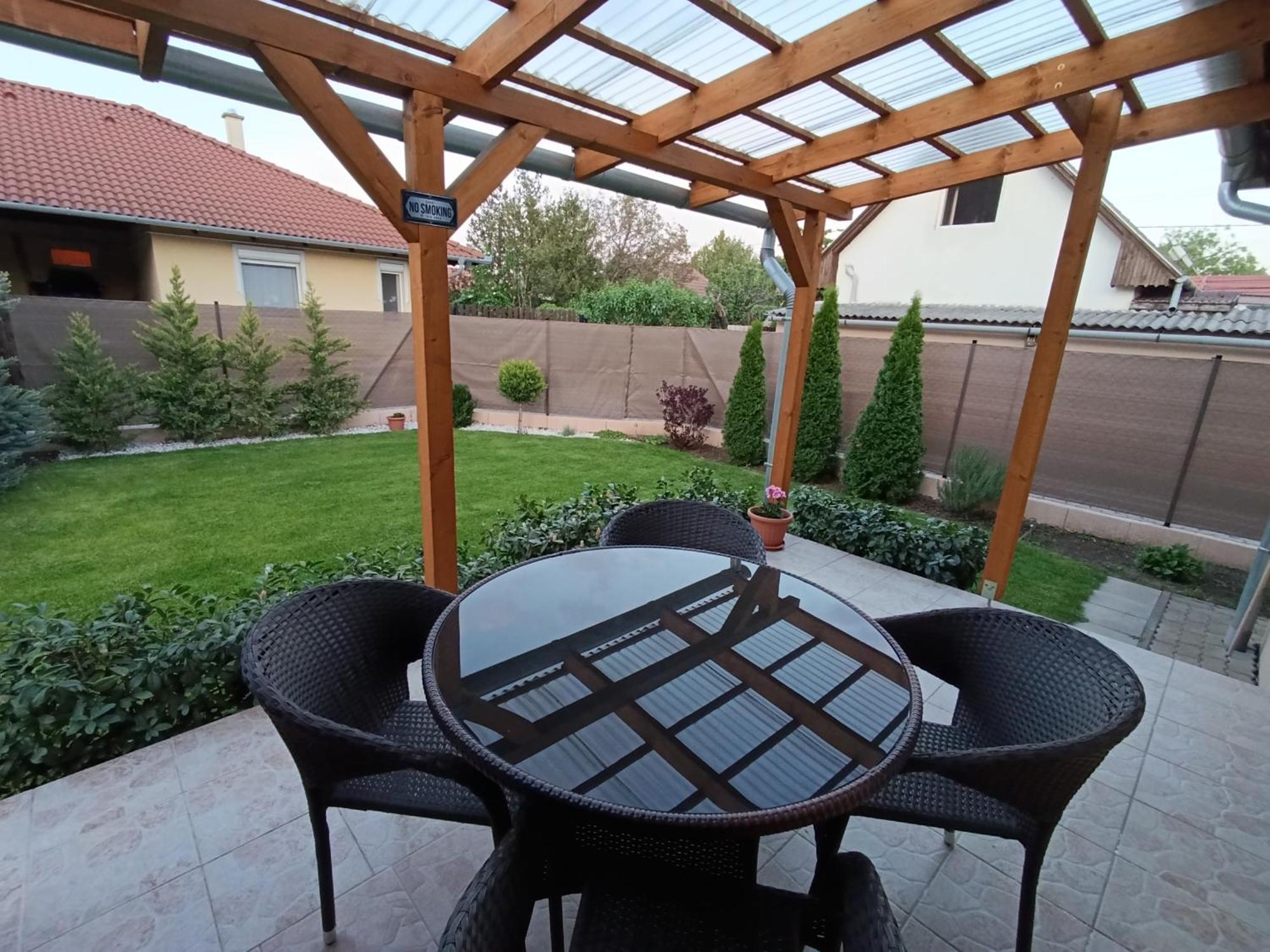 Budapest Airport Apartment Eksteriør bilde